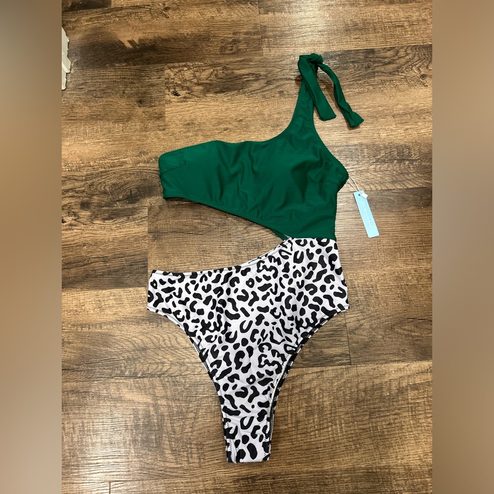 One piece swimsuit